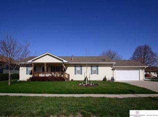 845 Meadow Dr, Blair, NE 68008