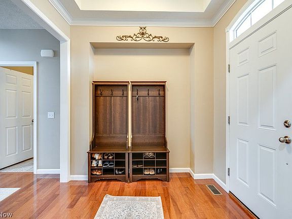 2nd image of 5002 Lake Forest Dr