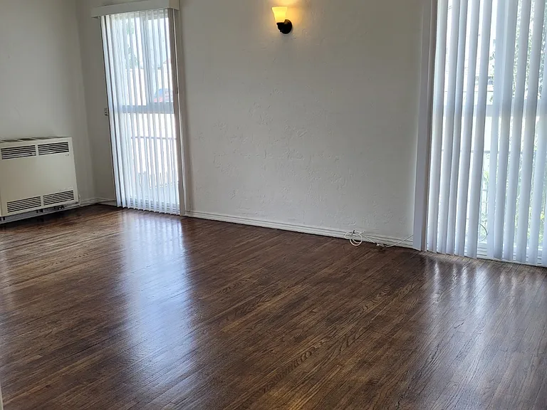 5017 Institute Pl #7 — Photo 2