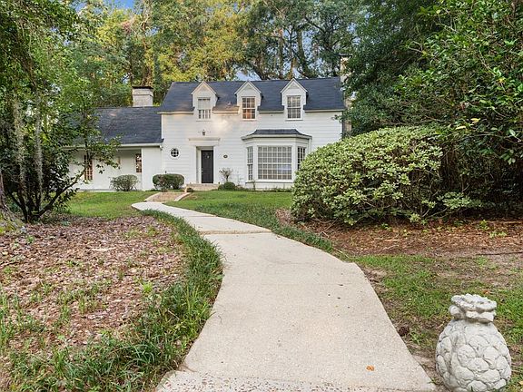 2nd image of 2020 Golf Terrace Dr