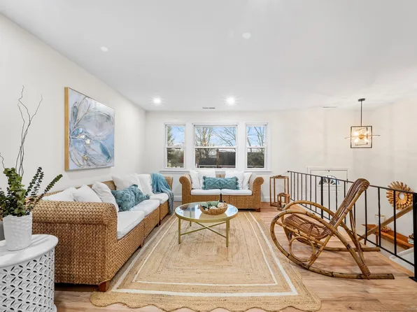 47 Evergreen Lane, Montville, CT 06370