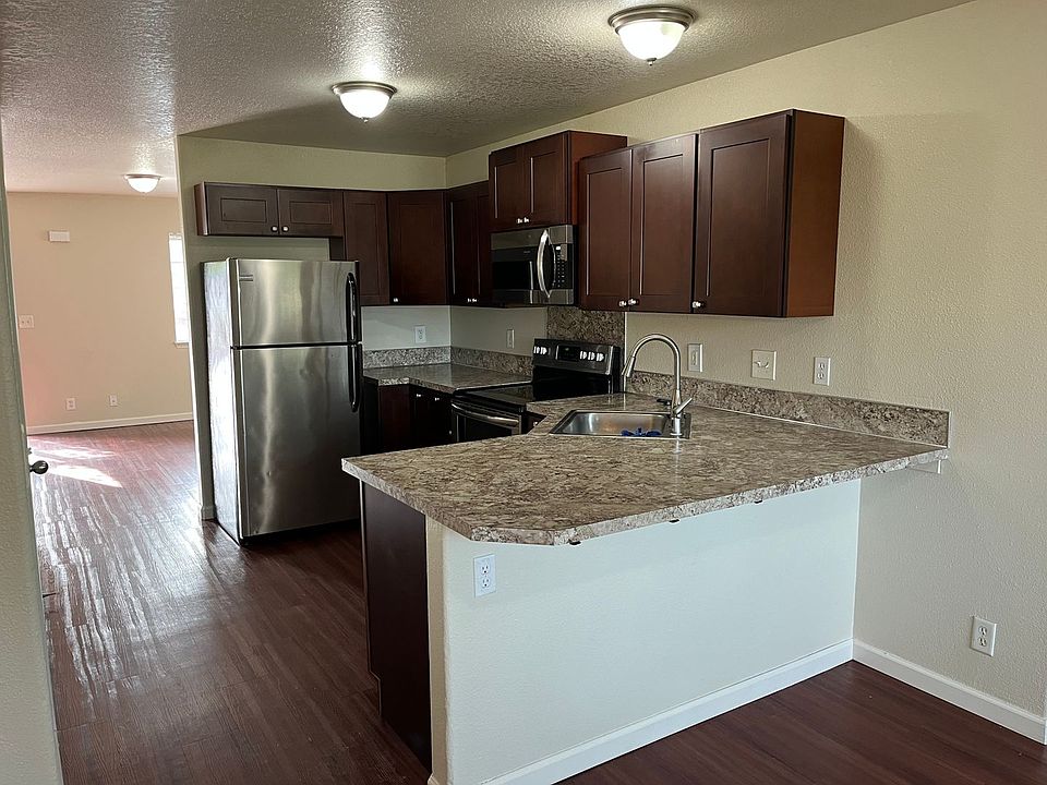 1st image of 5515 NE 82nd Ave