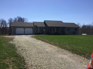 2624 E 200 North Rd, Pana, IL 62557