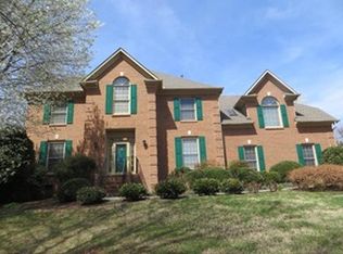 813 Bennett Pl, Knoxville, TN 37909