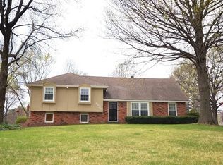 9924 Woodson Dr, Overland Park, KS 66207