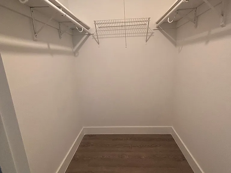 Banyan Club Apartments — Photo 6