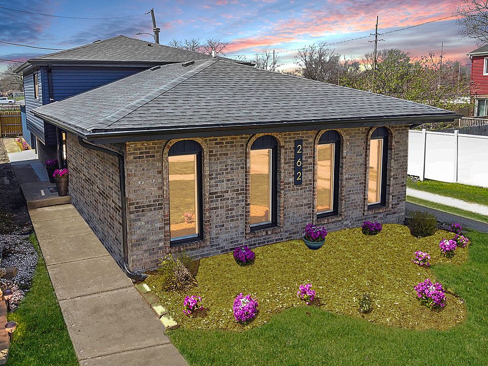 1st image of 262 Cornell Ave