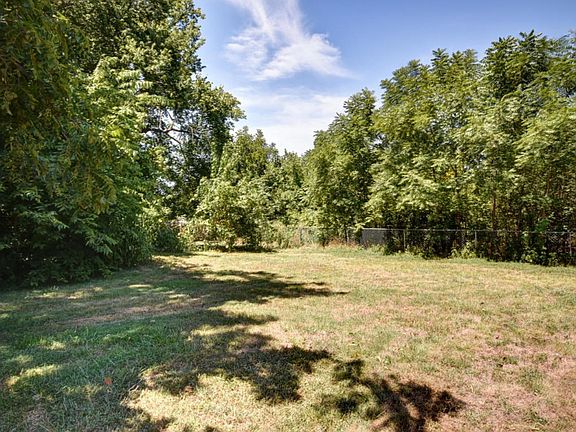 11710 3rd St-111