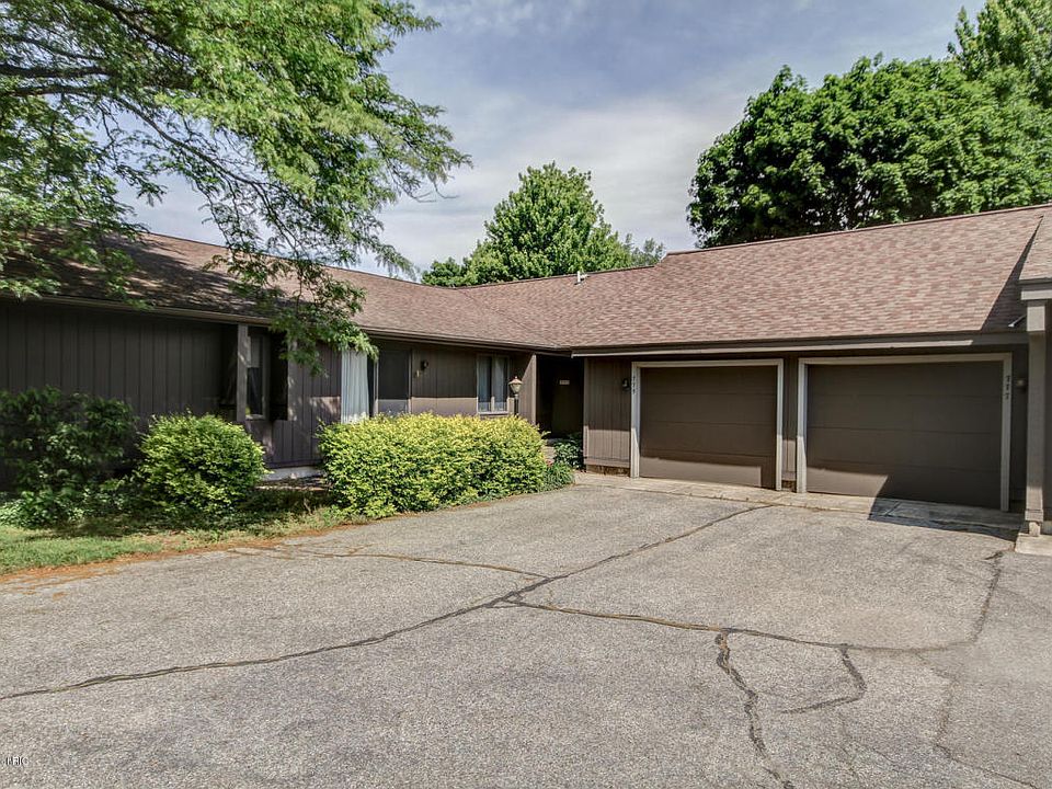 1st image of 777 Brook Village Dr