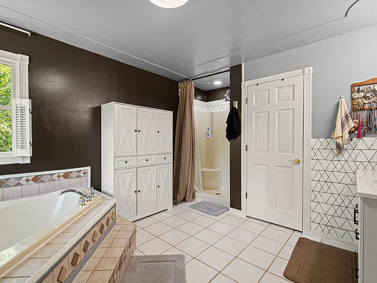 3054 Bedillion Rd — Photo 12