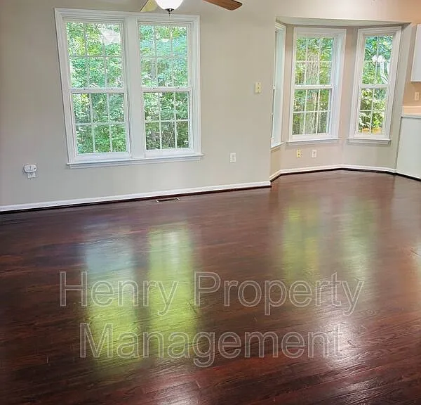 104 Back Woods Cir — Photo 4