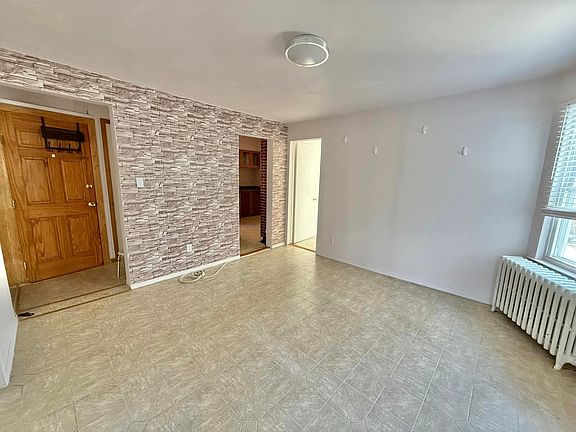 2nd image of 205 Bay 32 St #2