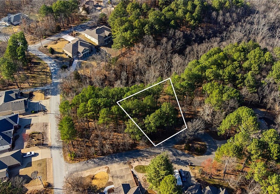 2nd image of 6 McLeod Ln