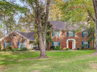 1110 W Outer Dr, Oak Ridge, TN 37830