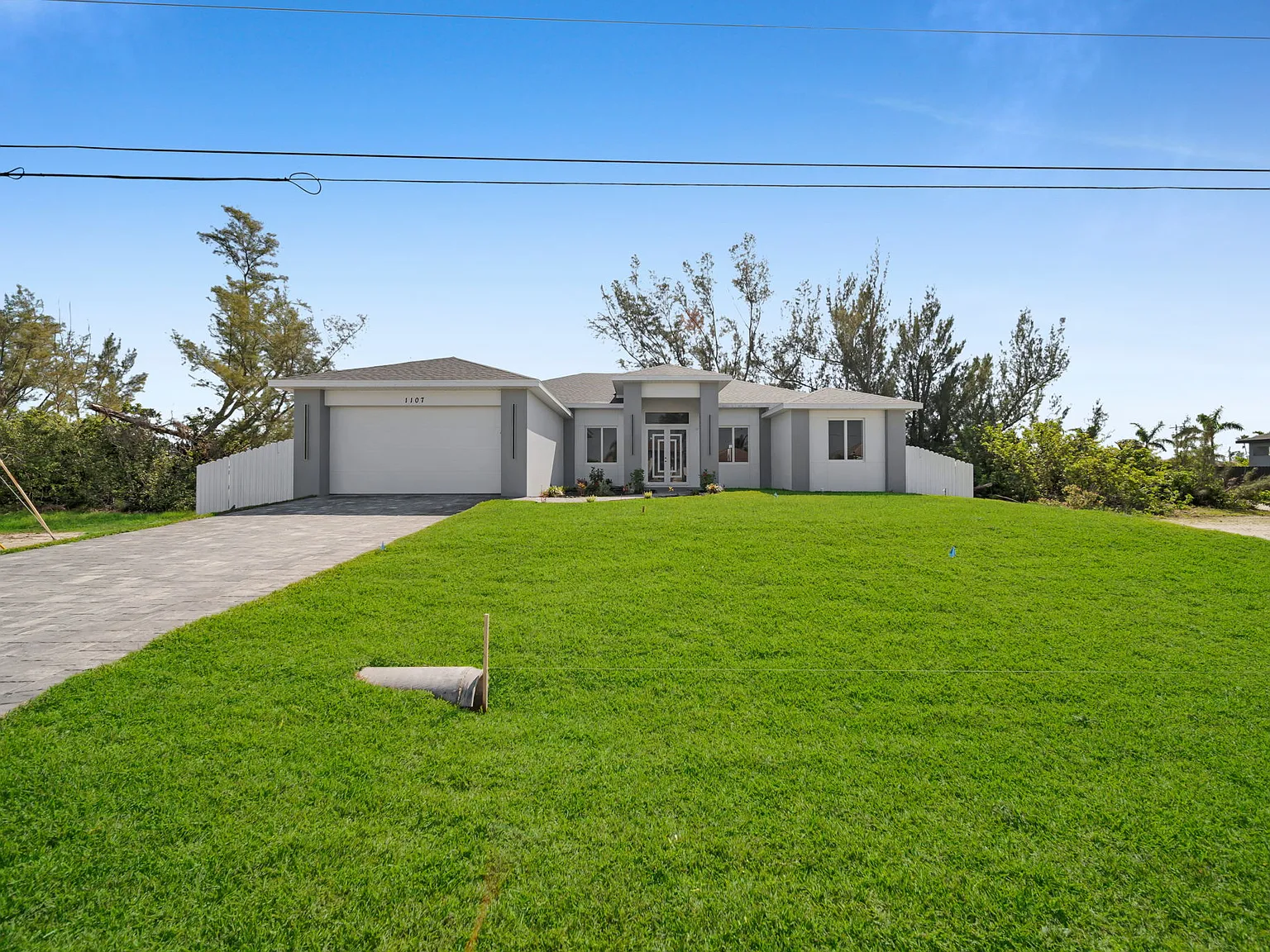 4 bed, 2000 sqft, $3,200 — Photo 1