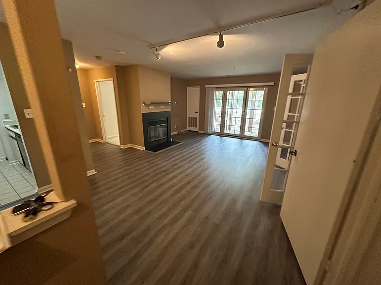 4906 Columbia Rd #2 — Photo 23