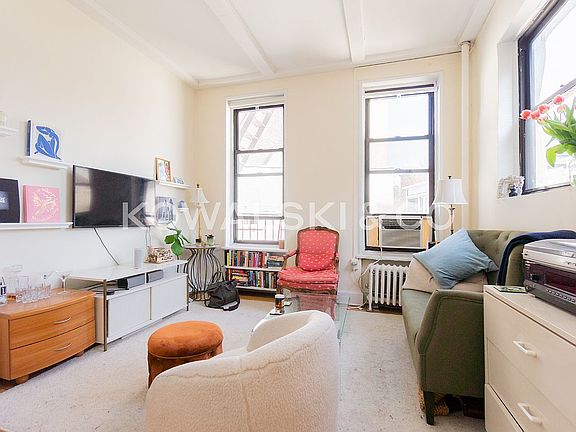 2nd image of 55 Morton St APT 5M