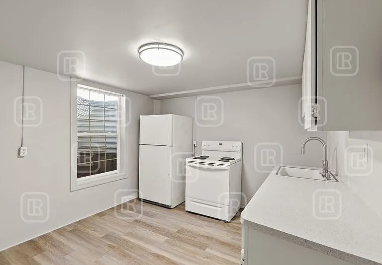 7313 E 6th Ave #5 — Photo 8