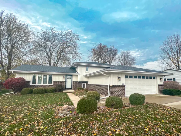 406 Heritage Ln, Ottawa, IL 61350