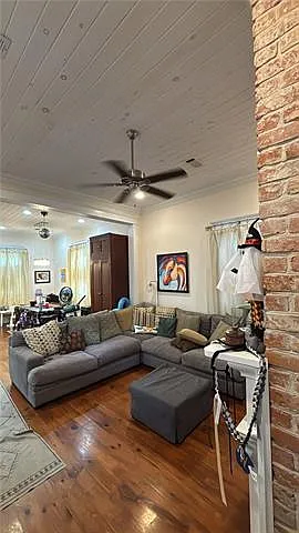 3 bed, 2.0 bath, 1608 sqft, $3,200 — Photo 4