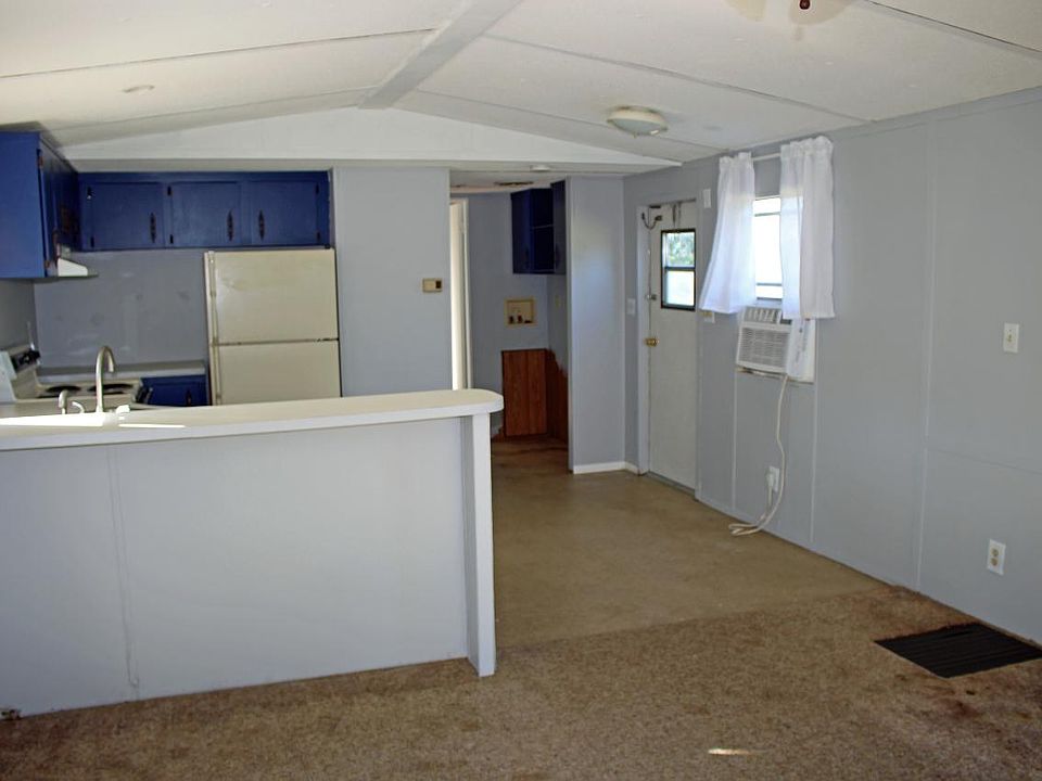 1st image of 237 SW Muffin Ct