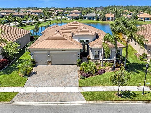 2nd image of 2764 Coco Palm Cir