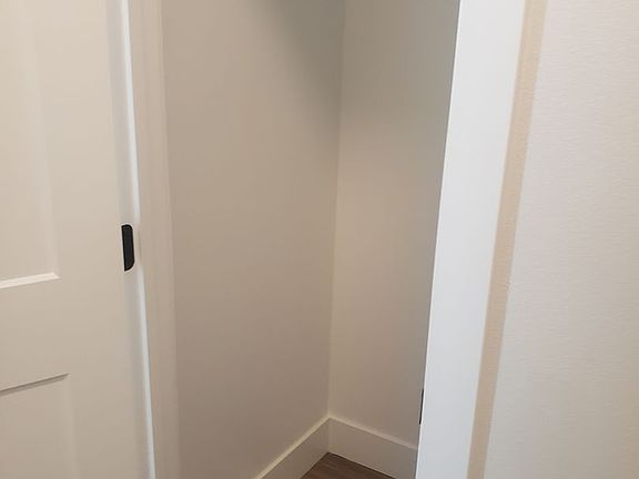3rd image of 1605 Annafeld Pkwy E #201