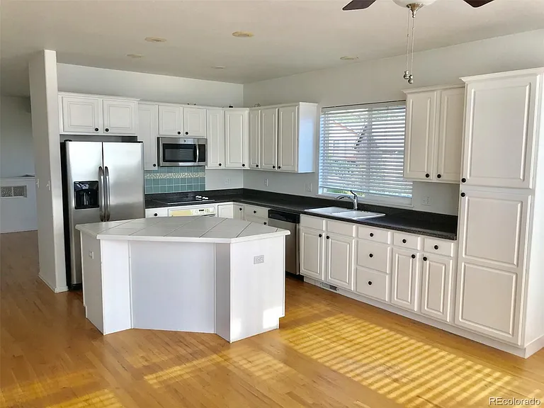 15310 Ridgefield Ln — Photo 4
