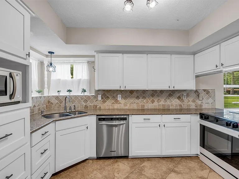 22502 Fields Ln — Photo 14