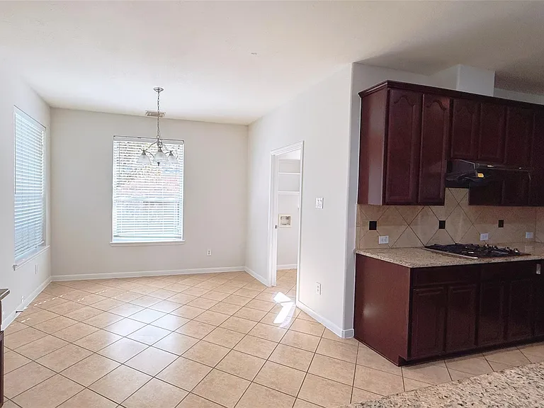 8610 Rising Oak Ln — Photo 26