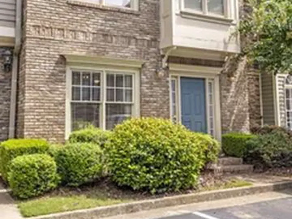 1264 Harris Commons Pl