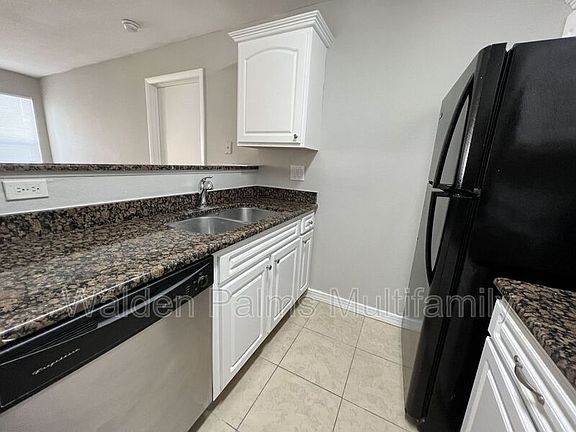 4th image of 4712 Walden Cir APT 1723