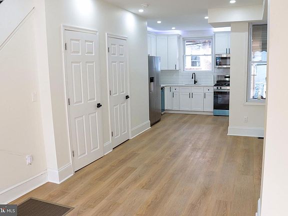 5th image of 4767 Loring St