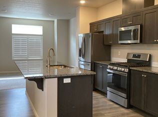 14370 SW Gold Coast Ter, Tigard, OR 97224