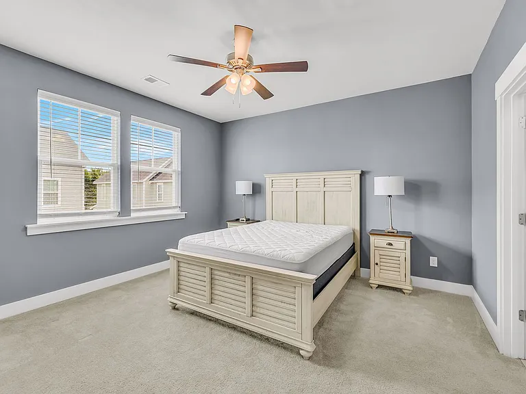 1658 Indy Dr — Photo 36