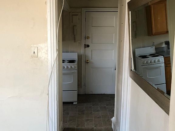 3rd image of 322 S 10th St #11A
