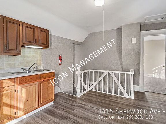4th image of 1415 Sherwood Ave APT 2