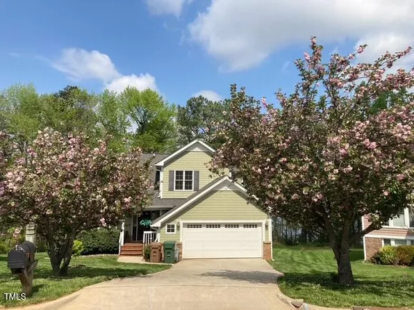 105 Ludlow Ct, Cary, NC 27513