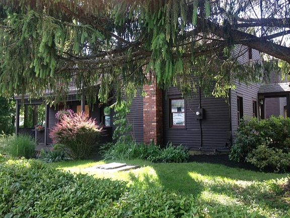 3rd image of 65 Lake St