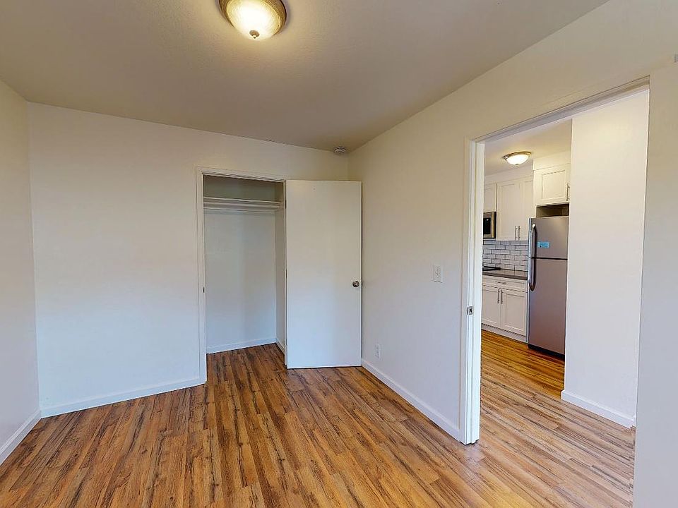 1st image of 2521 Regent St Unit 10