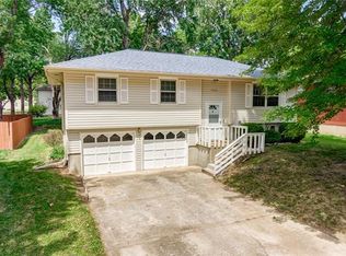 12004 W 93rd St, Lenexa, KS 66215