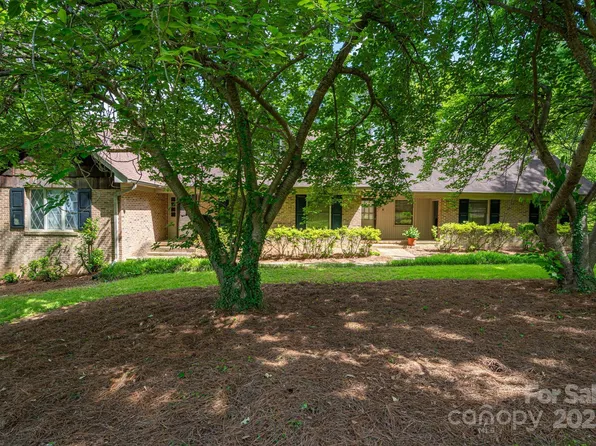 104 Ridge Dr, Stanley, NC 28164