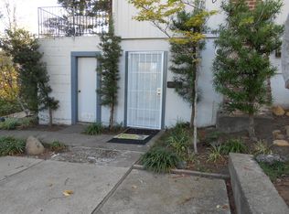 2208 Vista Ave, Redding, CA 96001