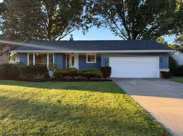 4616 Queen Mary Dr, South Euclid, OH 44121