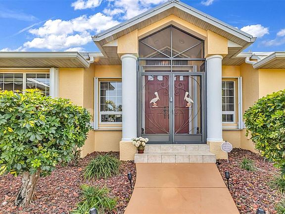 3rd image of 24069 Cedar Rapids Rd