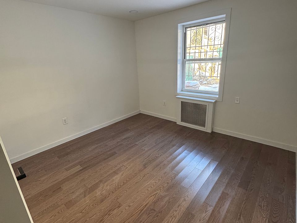 1st image of 2116 Paulding Ave Floor 1