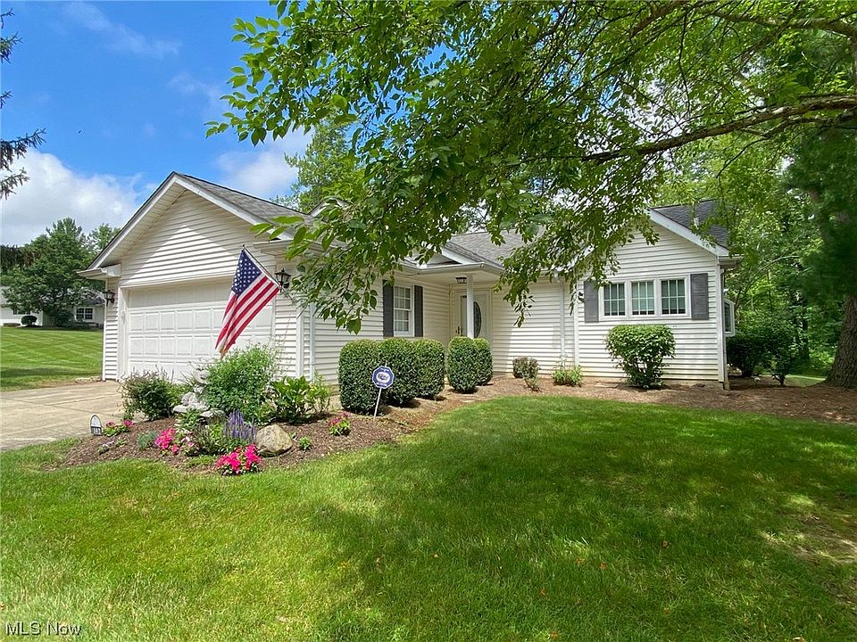 142 Burlington Oval Dr, Chardon, OH 44024 Zillow