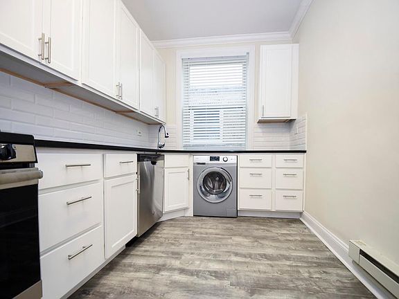 2nd image of 329 Kedzie St #30