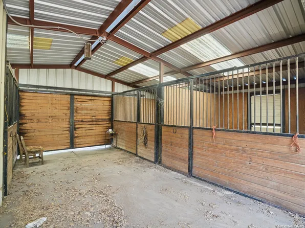 1290 Hidden Oaks, Bulverde, TX 78163