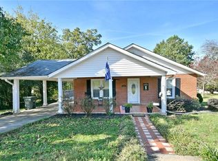 306 N Chestnut St, Seneca, SC 29678